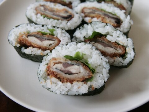 揚げ物を手づかみで！魚フライの海苔巻き